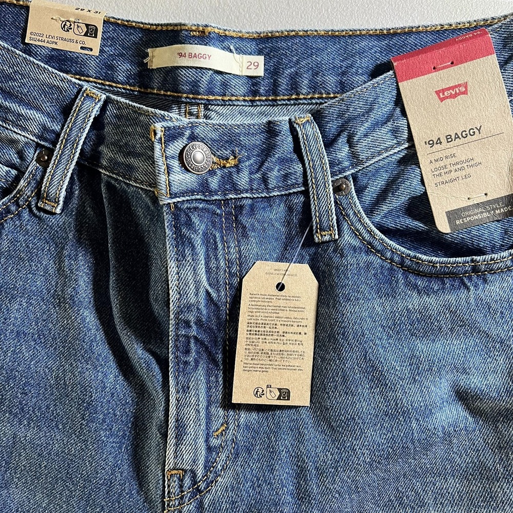 Levis NEW Womens 29x31 94 Baggy Jeans Mid Rise Straight Leg Blue Denim Medium